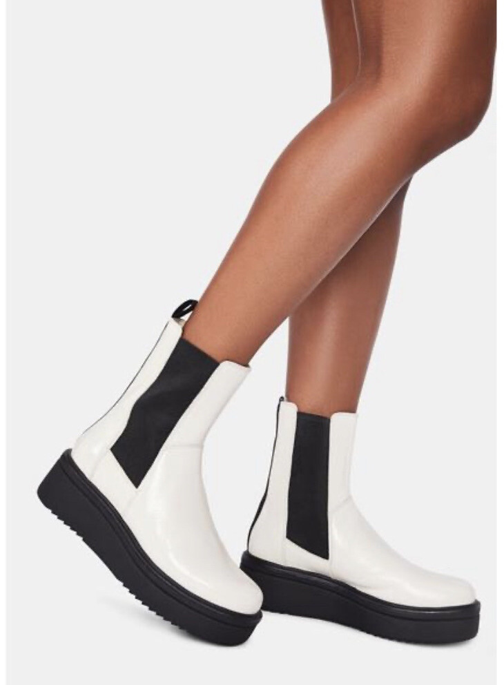 Vagabond Tara Chelsea platform boots size EU 40 or US women's