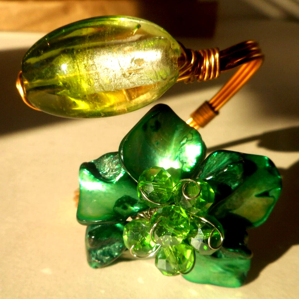 Artisan Gold Wire Green Crystal Glass Bead Shell Flower Wrap Bracelet - Image 2 of 4