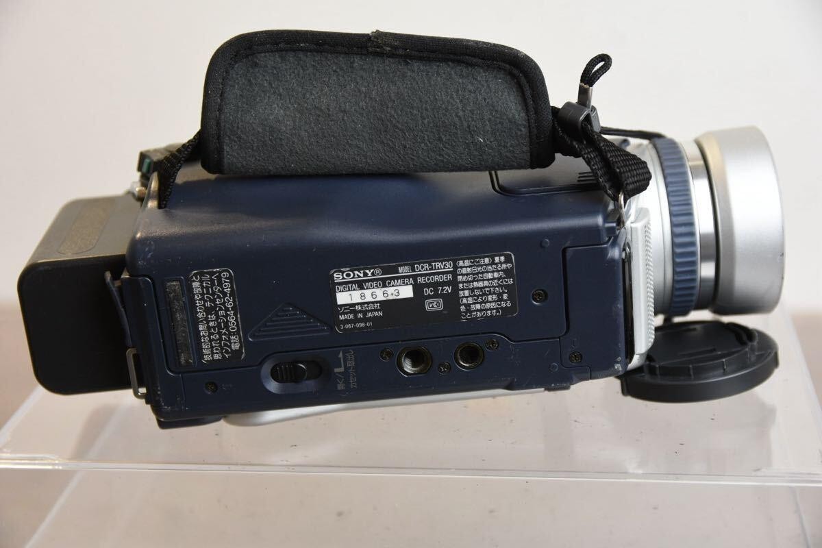 Sony DCR-TRV30 Handycam Camcorder Mini DV Japanese-only