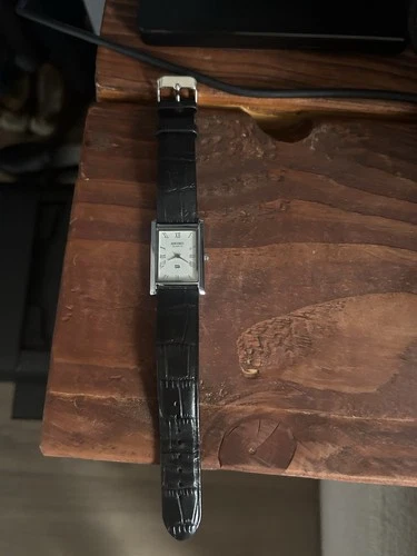 Vintage Seiko Slim Tank Gray Face Quartz  Battery Men's Wrist Watch