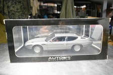 mm27 AUTOart millennium 1:18 Lamborghini Espada AUTOart Millennium Lamborghini