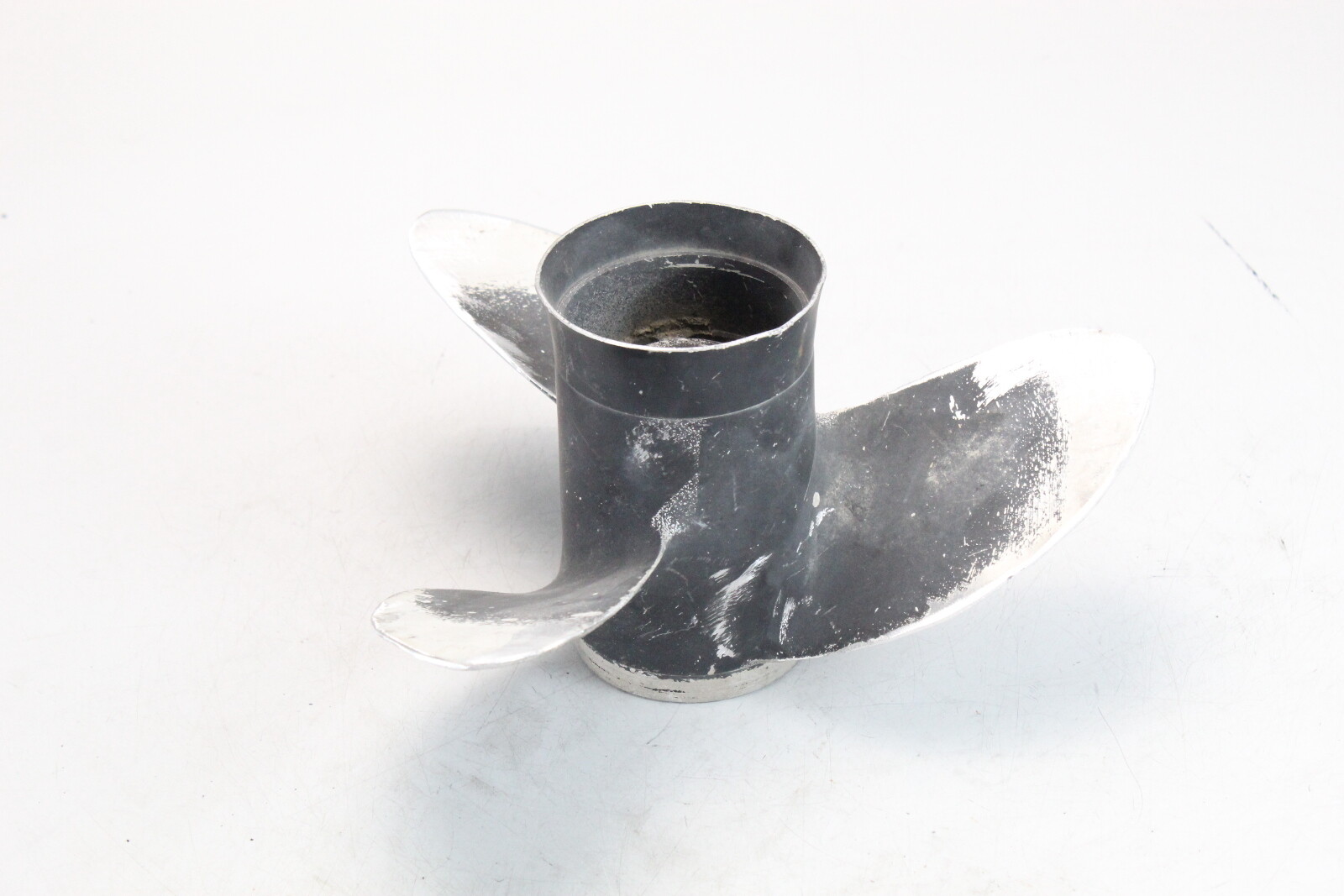 Michigan Wheel Twister Boat Propeller 13 3/4 X 13P | Right Hand Aluminum 3-Blade Prop 3 thumbnail image