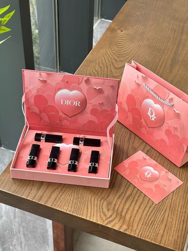 NIB DIOR Gift Set-Mini Lipstick Set of 6 Holiday 2024 Limited Edition1.5g×6 - Picture 5 of 11