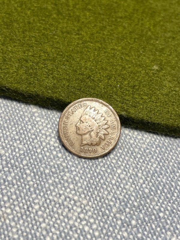 (#101262) Indian Head Cent: 1870.  VG.  Very nice rims.  super strong date.