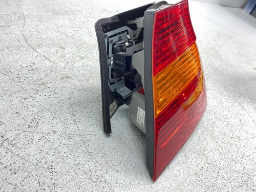 01-05 BMW E46 3 Series Sedan Rear Right Passenger Side Outer Taillight Lamp OEM✅ - Picture 5 of 9
