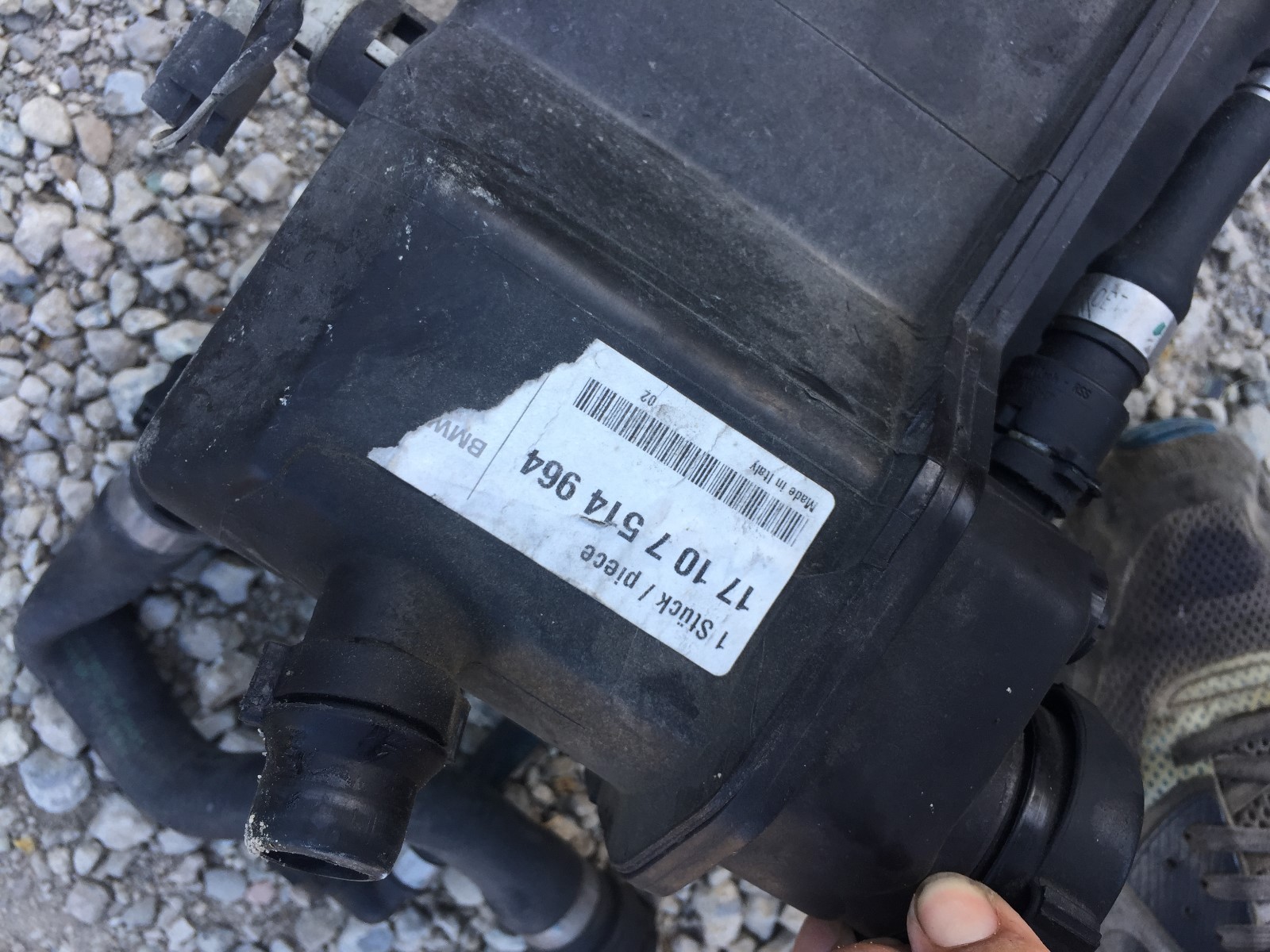 20012003 BMW E53 X5 4.6is 4.4i radiator expansion tank over flow