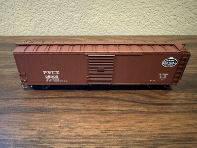 Proto 2000 HO Scale Pittsburgh Lake Erie (P&LE) 50  Box Car w/Metal Wheels & KDs