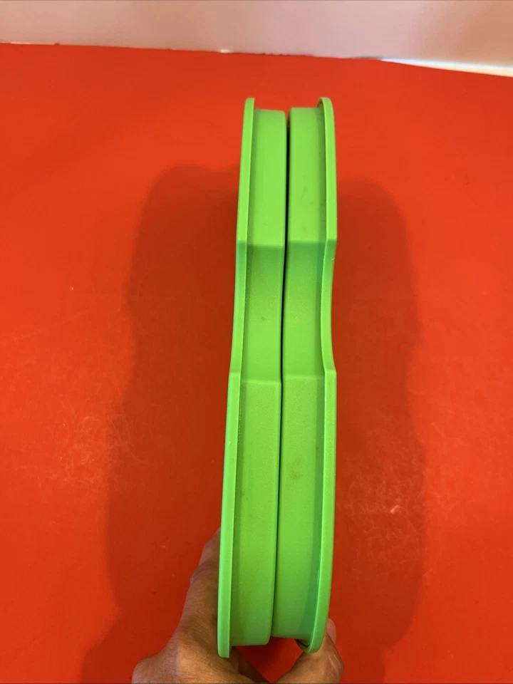 Pampered Chef Cool & Serve Two Replacement Green Deviled Egg Large Trays - Image 3 of 4