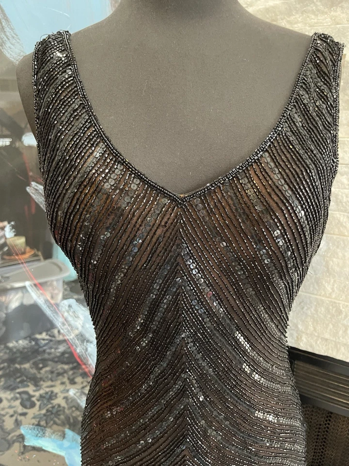 Impresionante Vestido Vintage SCALA Completo Seda Con Cuentas Volantes Parte Inferior Talla Mediana Foto 2 de 4