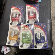 Lot Of 5 vintage Suprema Radio Action FM Auto Scan Radio W/Earphones Penlight