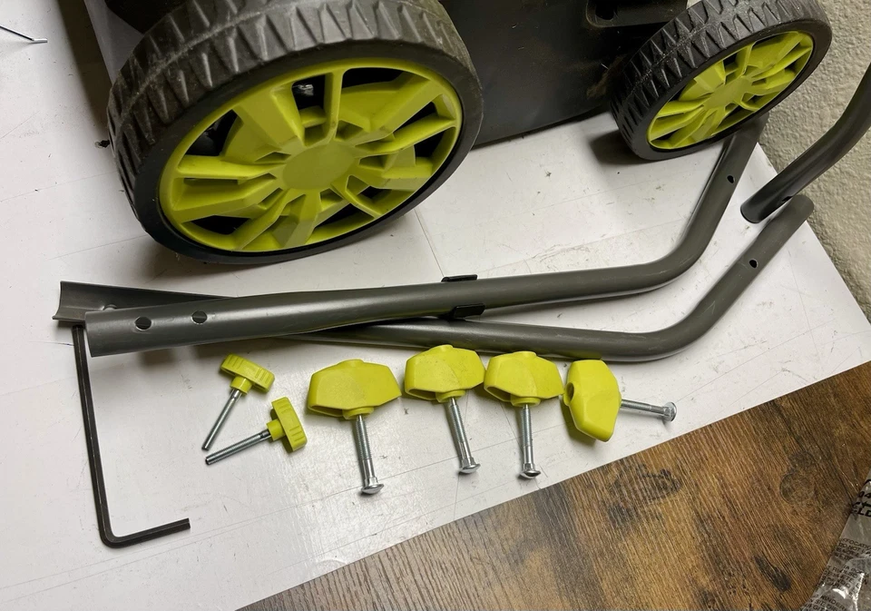 RYOBI-Dethatcher/Aireator-USADO-Dethatcher/Aireator con (2) Baterías 18V 2Ah y Carga Foto 4 de 4