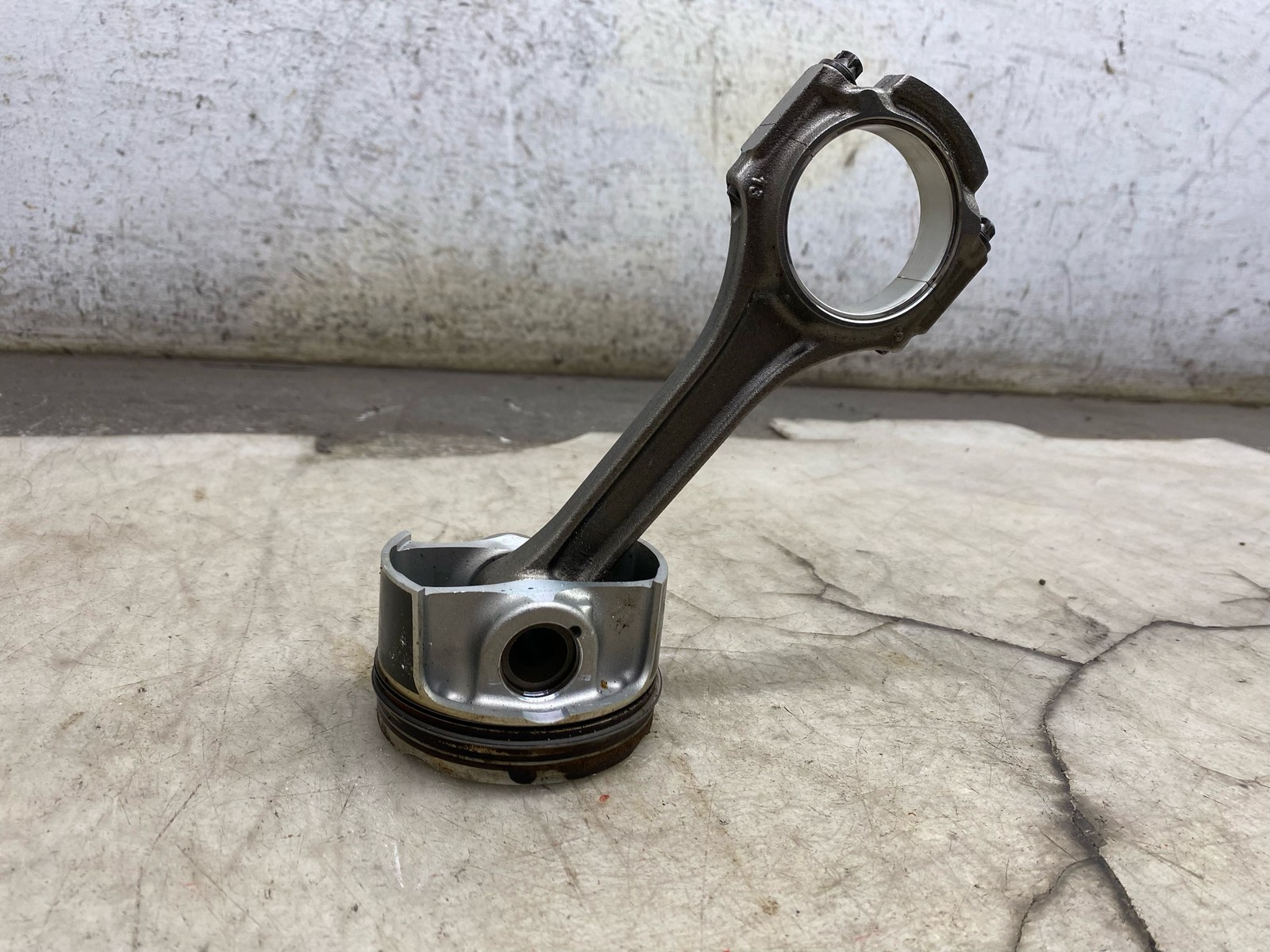 2020-2025 ASTON MARTIN DBX OEM 4.0L ENGINE PISTON & CONNECTING ROD SET
