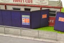 PRE-CUT BUILDING SITE HOARDING CARD KIT FOR OO SCALE MODEL RAILWAY - KX035-OO