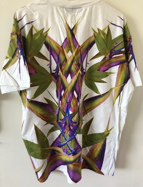 Preowned Authentic Givenchy Birds Of Paradise M T shirt