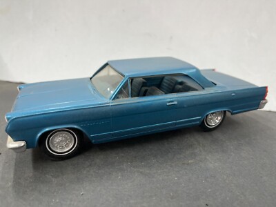 C11 Johan 1966 Ambassador Hardtop friction vintage car model Promo 1/25 McM