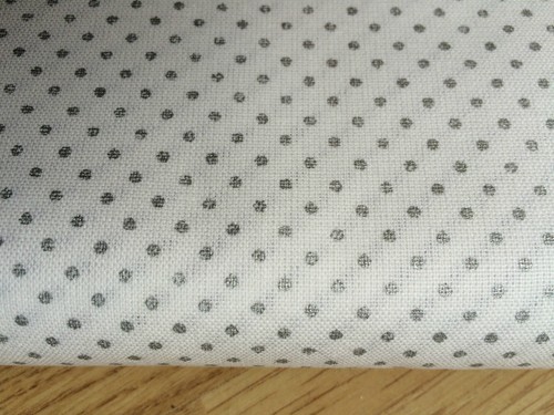 104. Shabby Chic Gold Spots 100% Cotton Fabric. Price per 1/2 metre - Picture 2 of 4