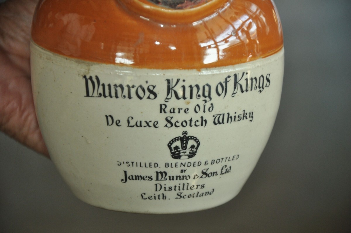 Vintage Fine Munro's King Of Kings Scotch Whisky Ad Fine