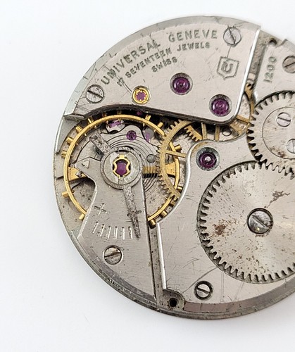 UNIVERSAL Geneve Hand-Winding Movement Caliber 1200 to restore or parts. - Picture 3 of 6