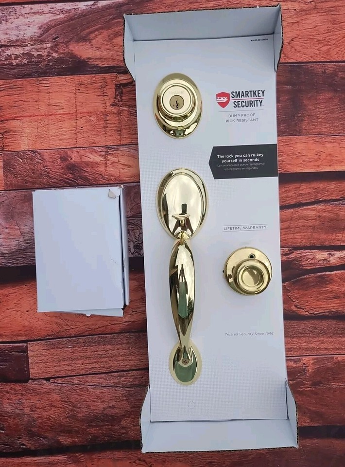 Kwikset Dakota Front Door Lock Handle and Deadbolt Set Polished Brass