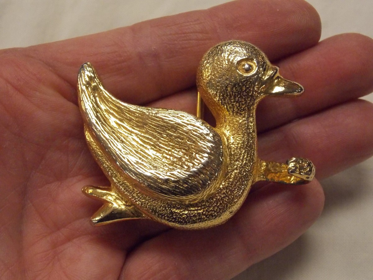 Mimi Di N vintage gold front belt buckle 1973 Vintage 1973 Mimi Di N Mini Din Duck / Chick Belt Buckle  main image 3