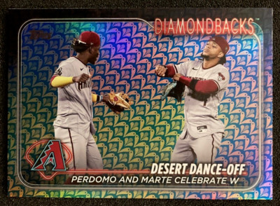 2024 Topps #190 Arizona Diamondbacks Desert Dance Off HOLIDAY FOIL SP.