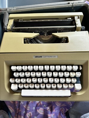 Vintage Olivetti Typewriter Portable Lettera 25 | eBay