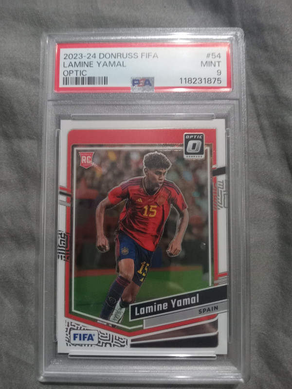 PSA 9 2023-24 Donruss FIFA Optic Rookie Lamine Yamal #54