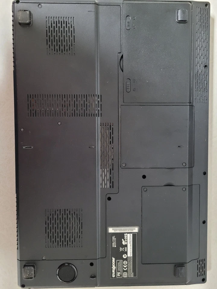 Clevo P170SM Laptop 17.3" i7 Extreme GTX 980 8GB 24GB RAM - Image 3 of 4