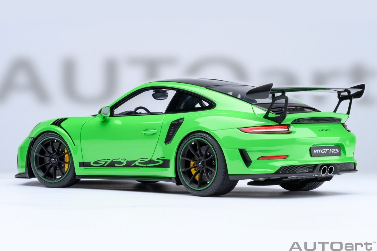 Autoart Porsche 911 (991.2) GT3 RS Weissach Package Lizard Green 1