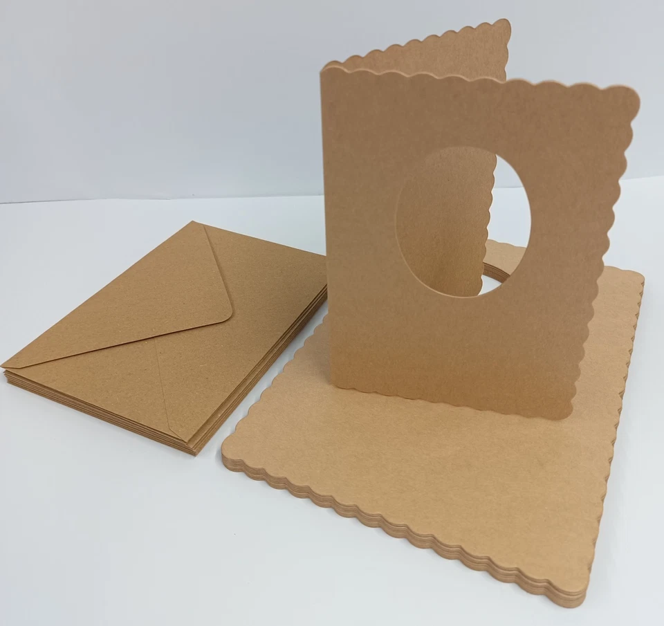 CHILTON RANGE 10 Eco-Friendly 5 x 7 Scalloped Circle Aperture Card Blanks & Matching Envelopes