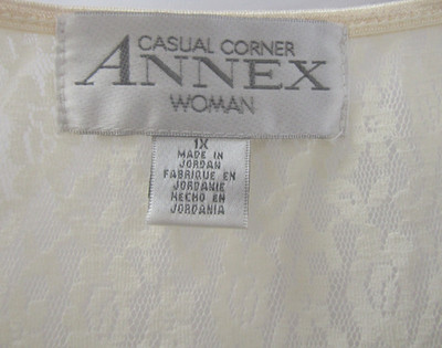 Casual Corner / Annex Woman Peach Lace Blouse   Size 1X