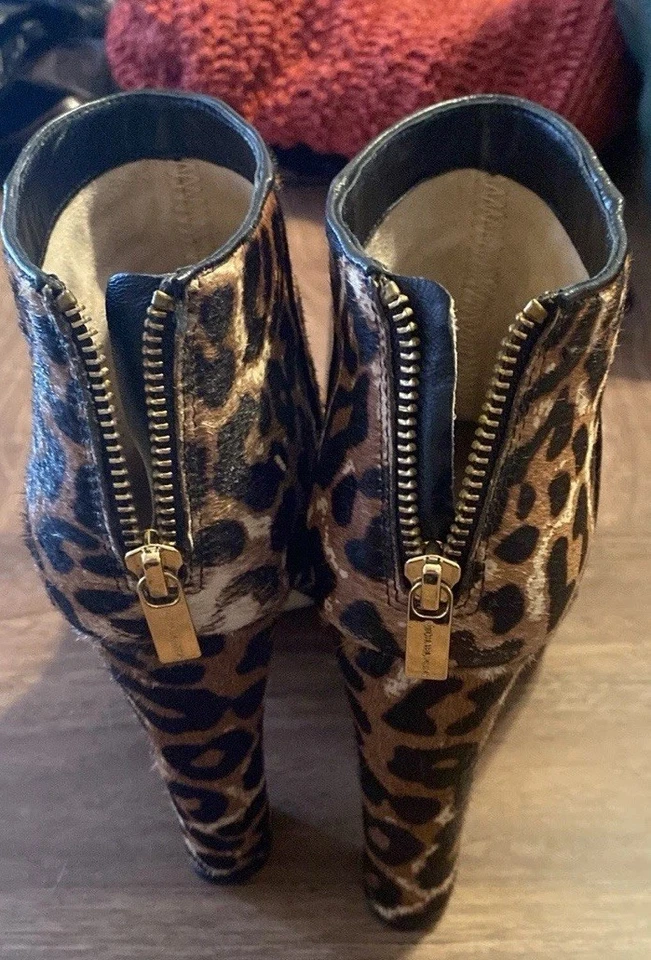 Michael Kors Leopard Print Ankle Boots Size 8.5 - Image 4 of 4