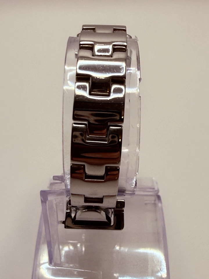 Reloj Mujer Corum Boutique Fallaci Acero Inoxidable, Madreperla 15mm, Funciona” Foto 4 de 4