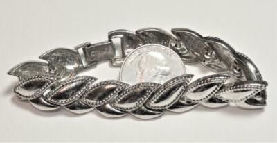 Vintage Signiert MONET Silvertone Poliertes Blatt Gliederarmband 7 1/2''