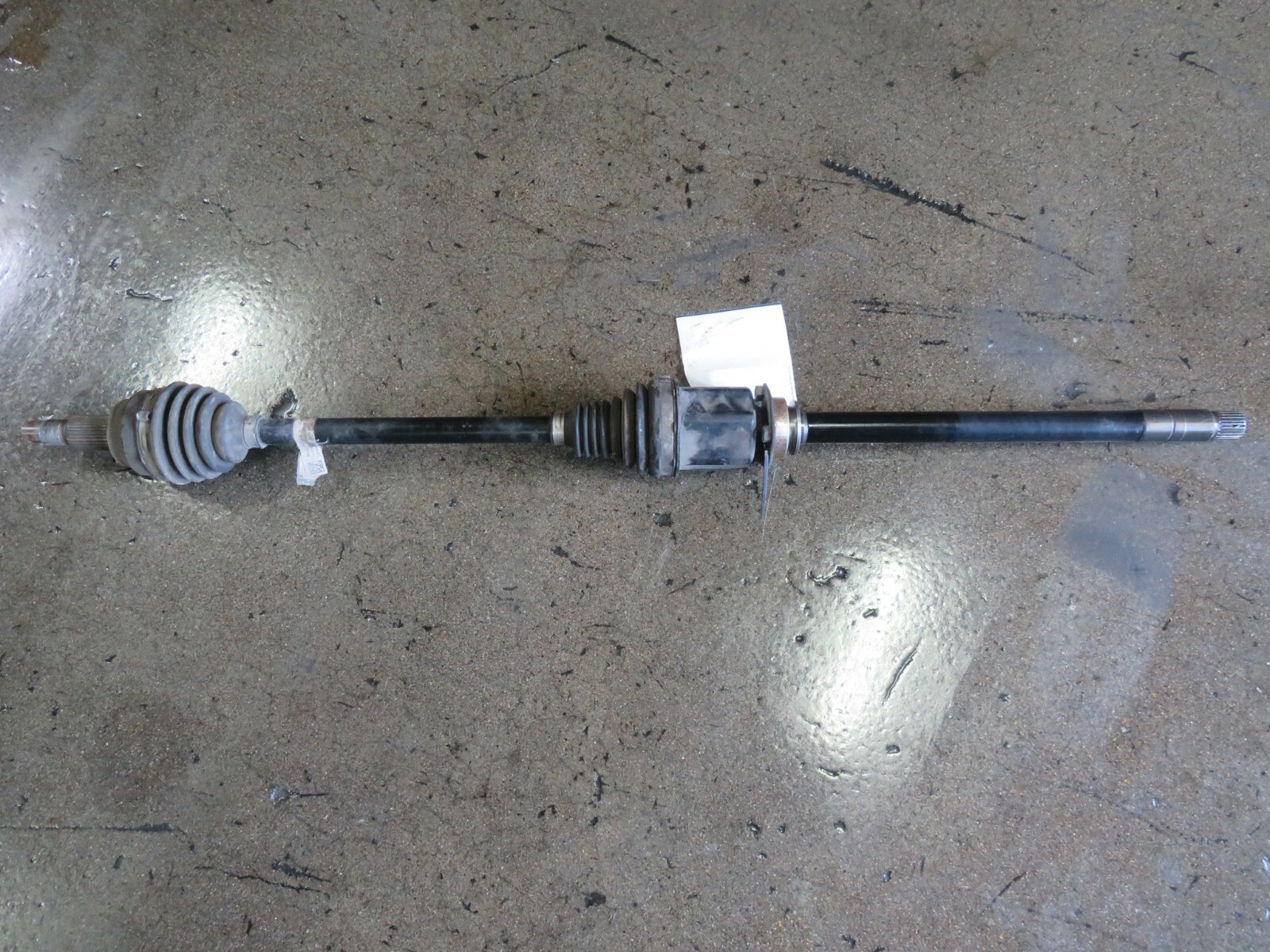 Maserati Ghibli, LH, Left Front Axle Shaft, Used, P/N 670007077