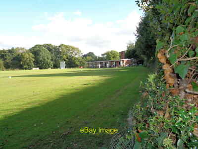 Foto 6x4 Game Over auf Chaddesley Corbett Cricketplatz Brockencote c2016