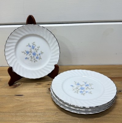 American Queen Set Of 4 Dessert Plates Rosalie 6.5  White Blue Flowers Japan