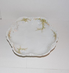 R.C. VERSAILLES BAVARIA  ANTIQUE SERVING DISH, 9 3/4 INCNES