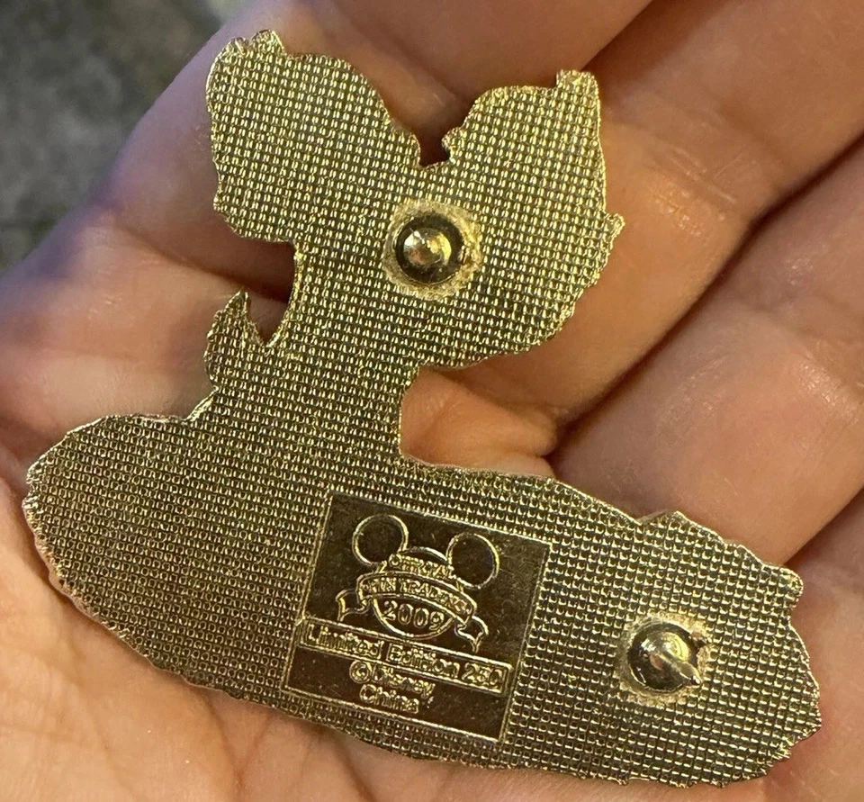 Заколка Disney Shopping Pin 34080 Chip Chicken In The Rough Le 250 - Изображение 2 из 4