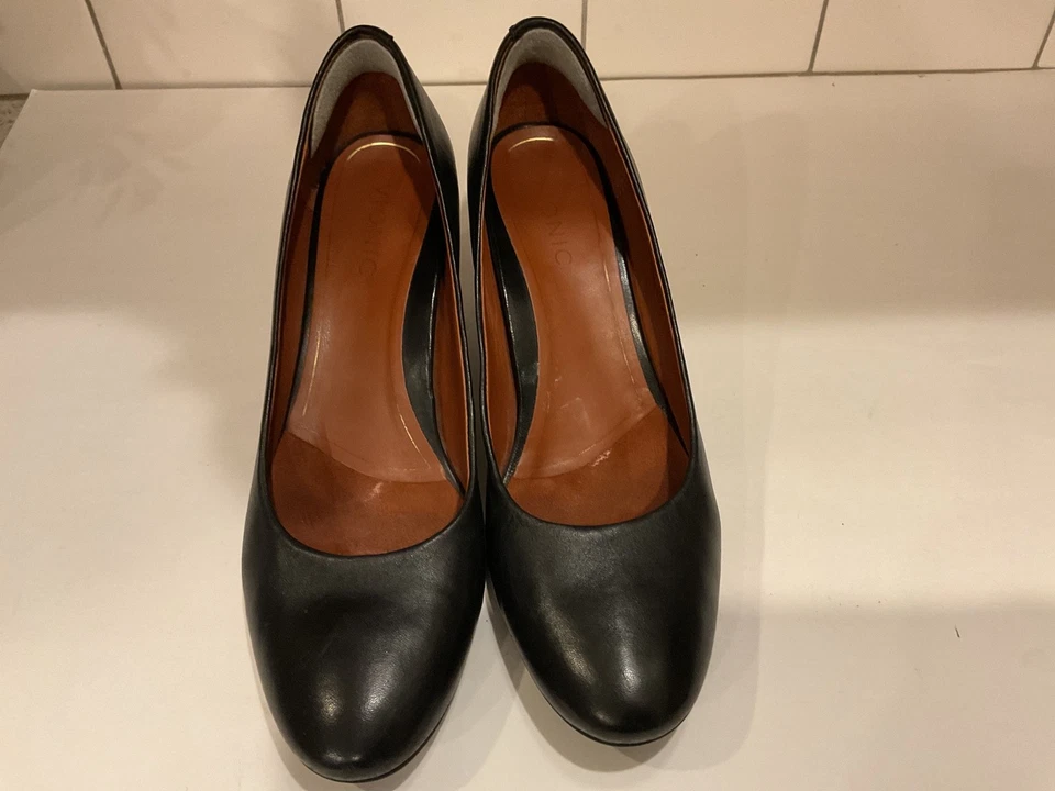 Womens Vionic Mariana Black Pumps, Size 10 - Image 2 of 4