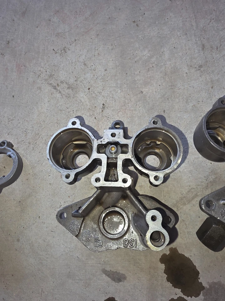 Camión camaro GMC Chevrolet 5,7 L TBI 5,0 inyector de combustible y regulador 5,7 L 350 Foto 2 de 4