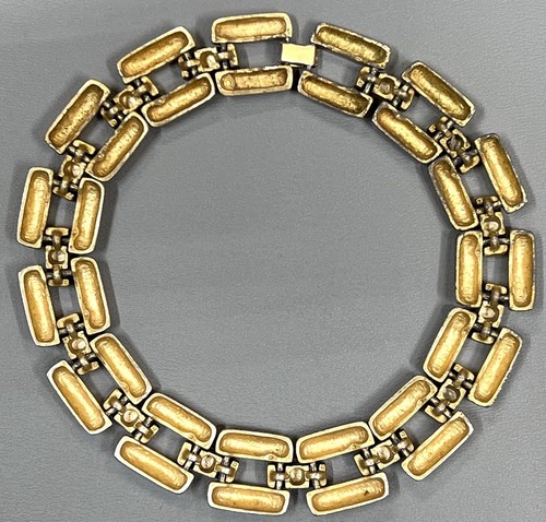 Vintage Anne Klein Chunky GOLD TONE 3 Row Linked Chocker Collar Necklace 16.50โ - Picture 2 of 8