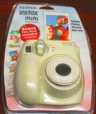 Fujifilm Instax Mini 7s Instant Camera, MIP, Slight damage to packaging
