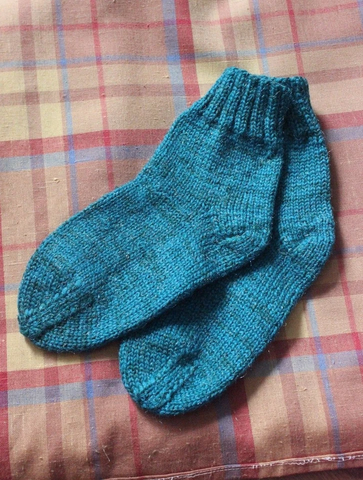 Calcetines unisex de regalo de recuerdo ucraniano tejido a mano plantilla manual 24 cm Foto 2 de 2