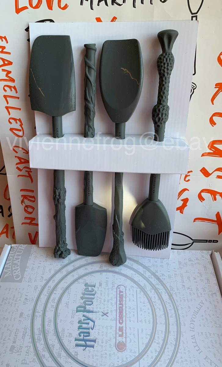 LE CREUSET HARRY POTTER SPELLCASTING WAND MAGICAL SPATULA SET
