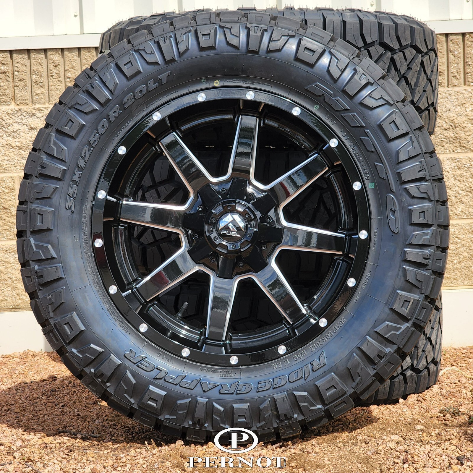 Fuel D610 Maverick 20X10 6X135/5.5 24MM y Nitto Ridge Grappler 35