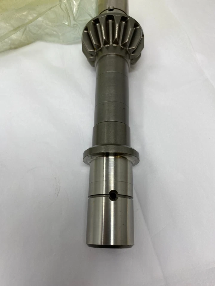 New Holland 313/316 9" Output Shaft - Image 3 of 4