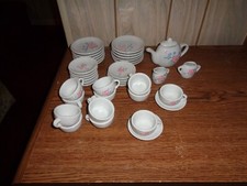 VINTAGE DOLL PORCELAIN 40 PC MINATURE TEA/COFFEE SET FLORAL DESIGN