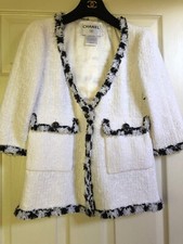 CHANEL VINTAGE 07P TWEED WHITE JACKET BLACK BRAIDED TRIM CC LOGO BUTTONS FR40