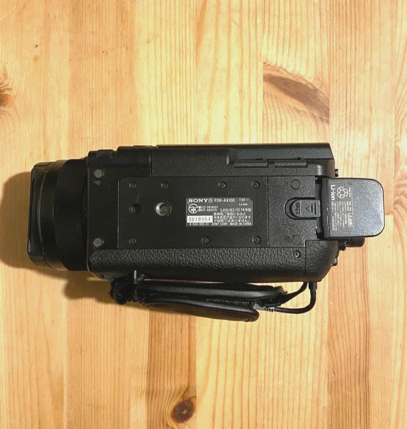 Sony FDR-AX100 4K Ultra HD Digital Camcorder Black with Charger & Battery Japan - Image 4 of 4